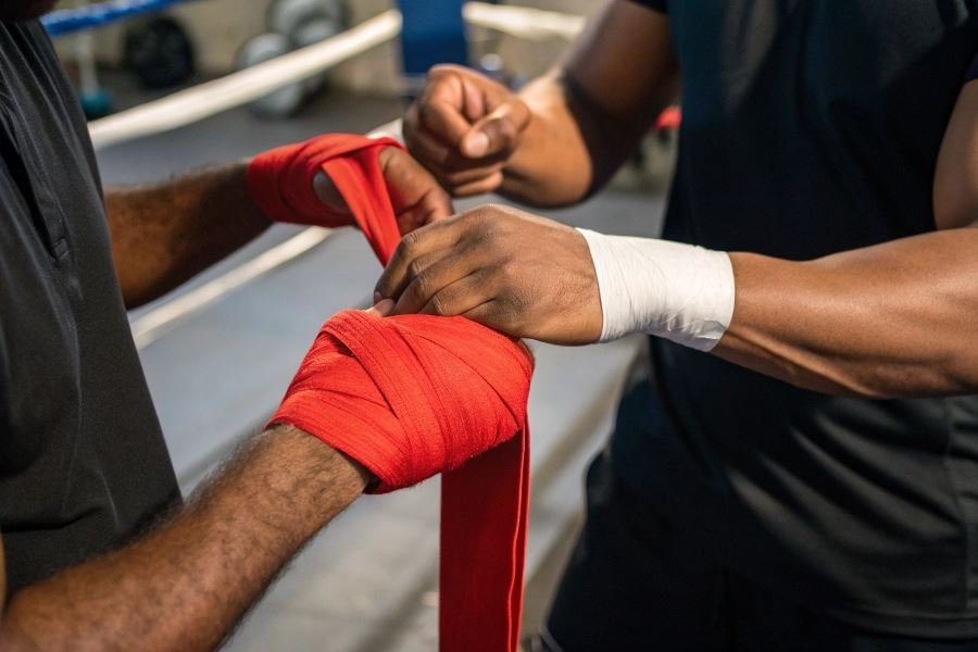 1031-champions-boxing-hand-wraps-guide
