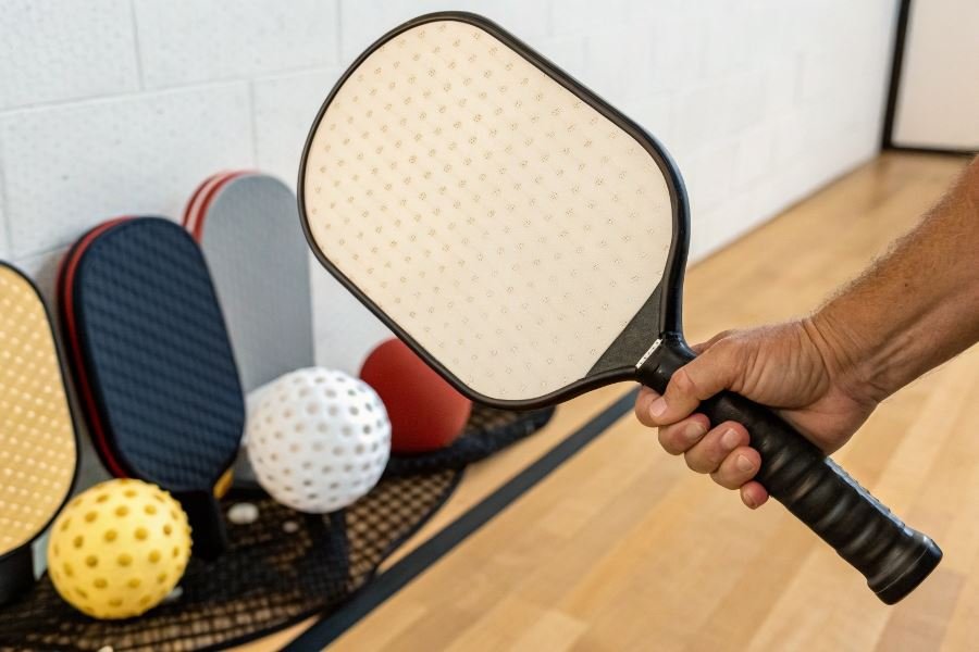 107-pickleball-paddle-guide-for-beginners