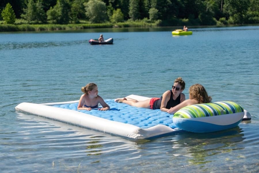 1089-water-adventure-multi-person-floats