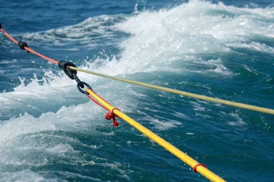 1129-water-rescue-lines-invisible-safety