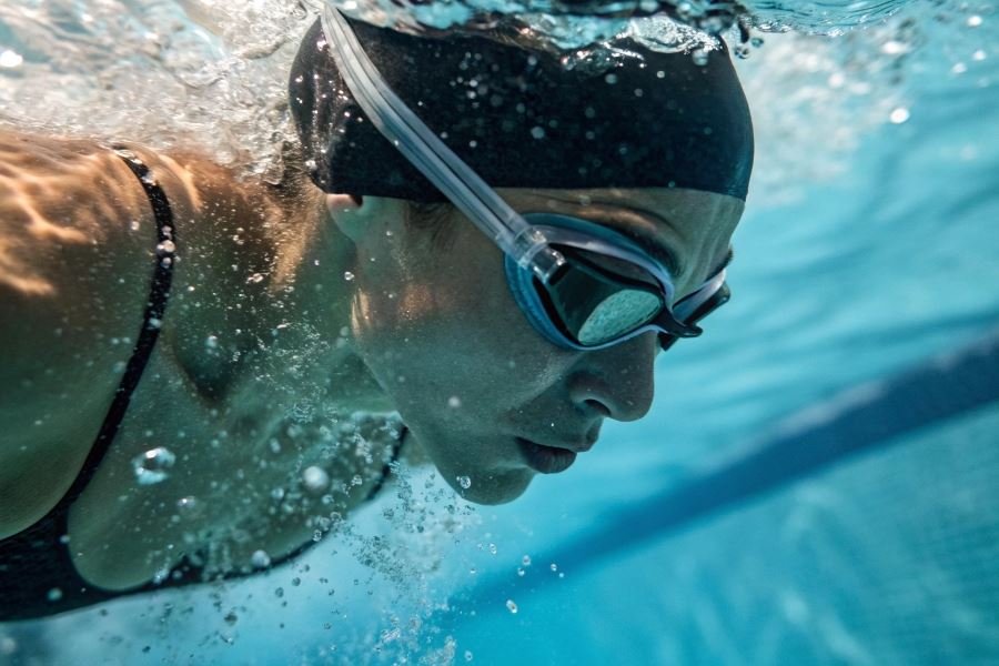 1353-nose-clips-revolutionizing-professional-swimming