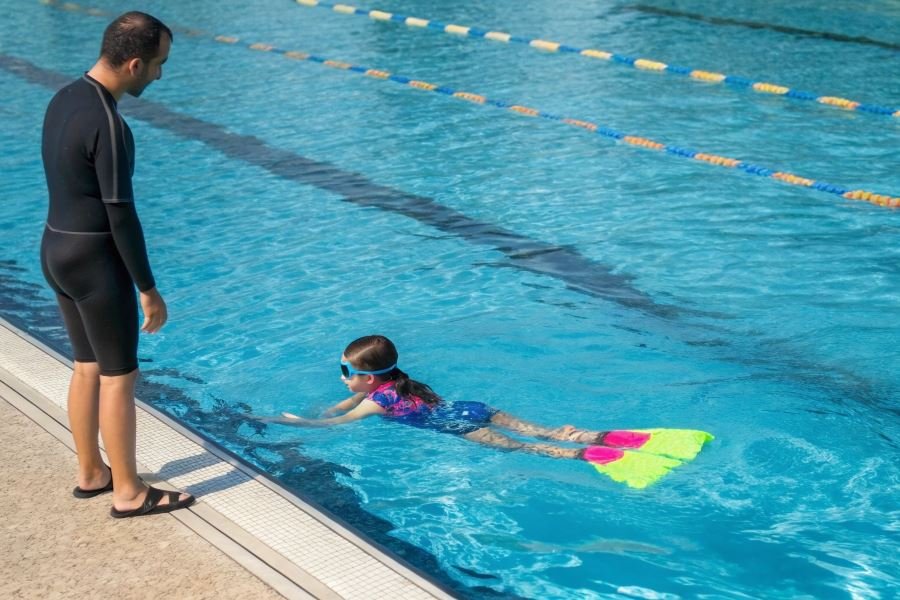 1385-swimming-paddles-for-young-swimmers