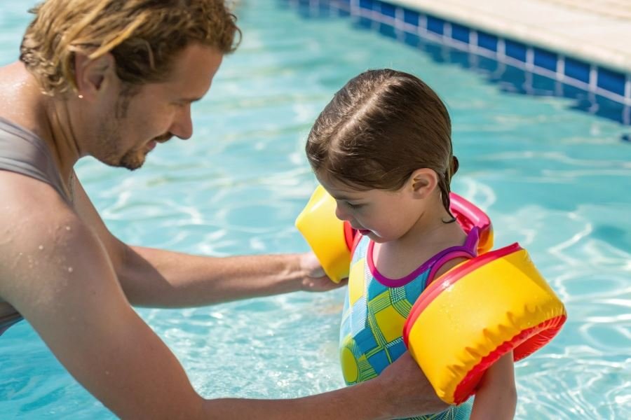 1396-choosing-perfect-swimming-armbands-safety-guide