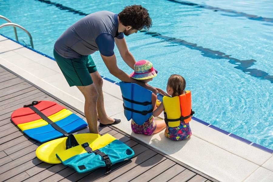 1443-floating-aids-for-confident-swimming