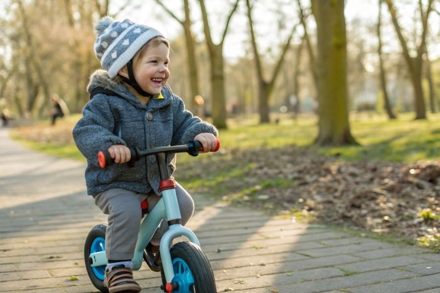 1541-balance-bike-first-transport-for-toddlers