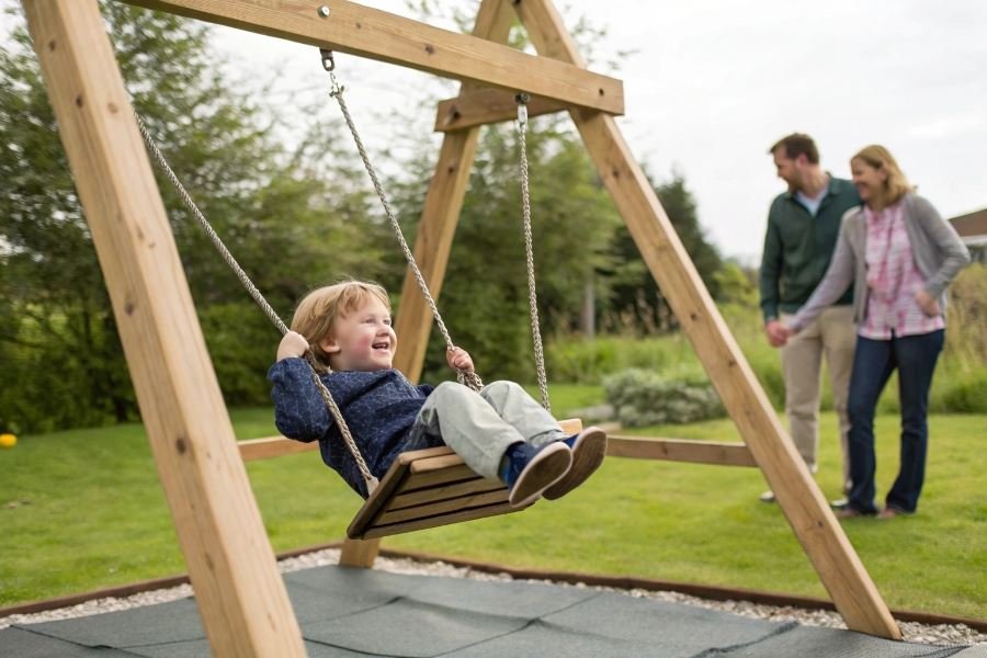 1880-safe-garden-swings-for-children