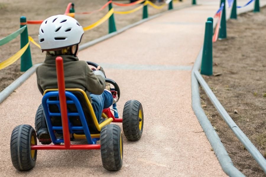 1973-safety-tips-for-kids-pedal-cars