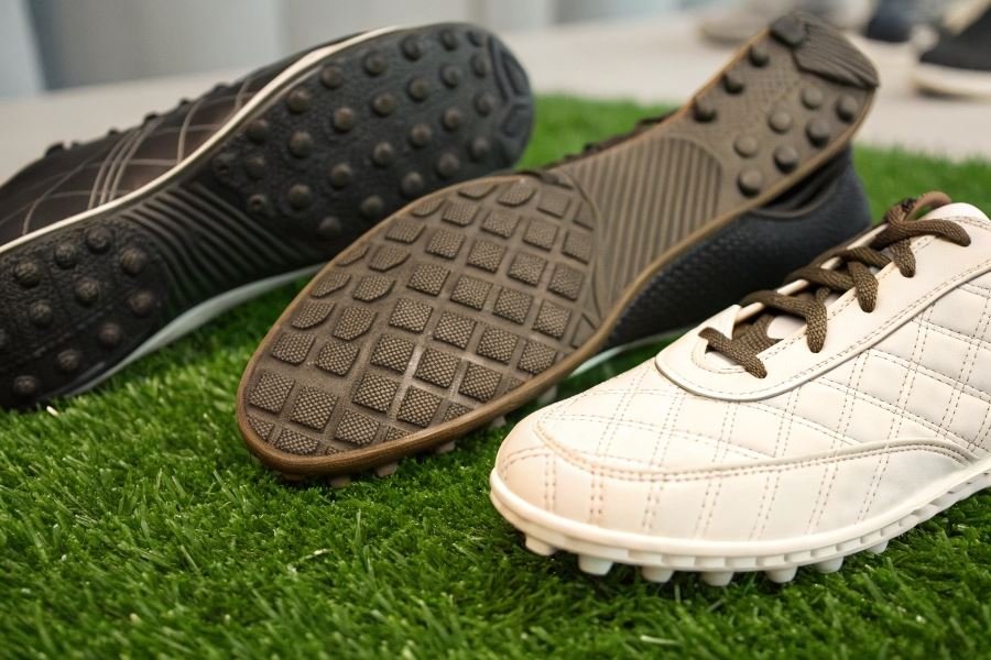 2262-affordable-football-cleats-buying-guide