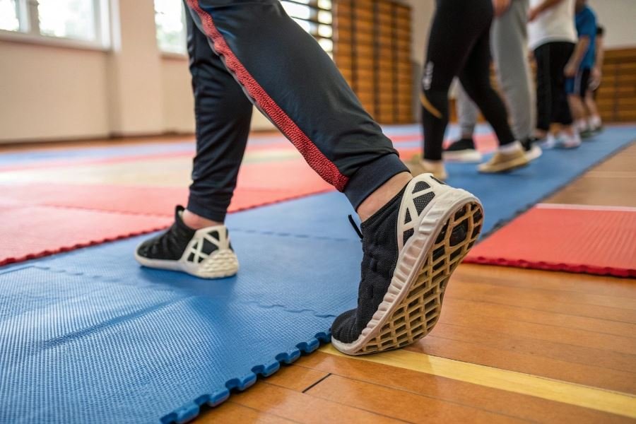 2284-choosing-training-shoes-for-different-surfaces