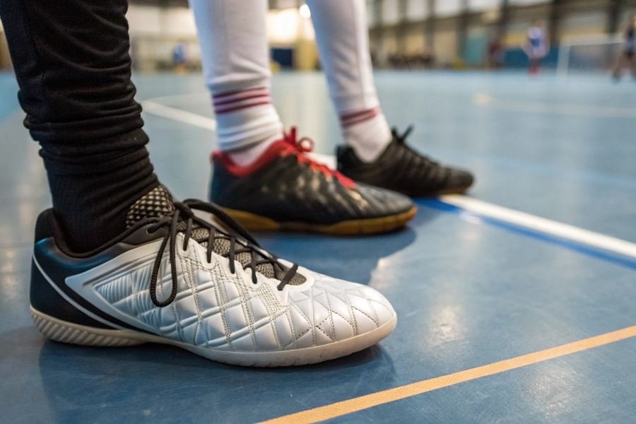 2301-futsal-shoes-professional-vs-amateur-choice