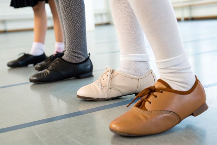 2417-jazz-shoes-for-young-dancers