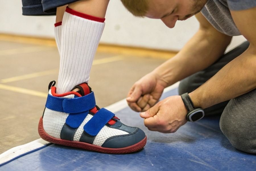 2455-youth-sambo-shoes-injury-prevention