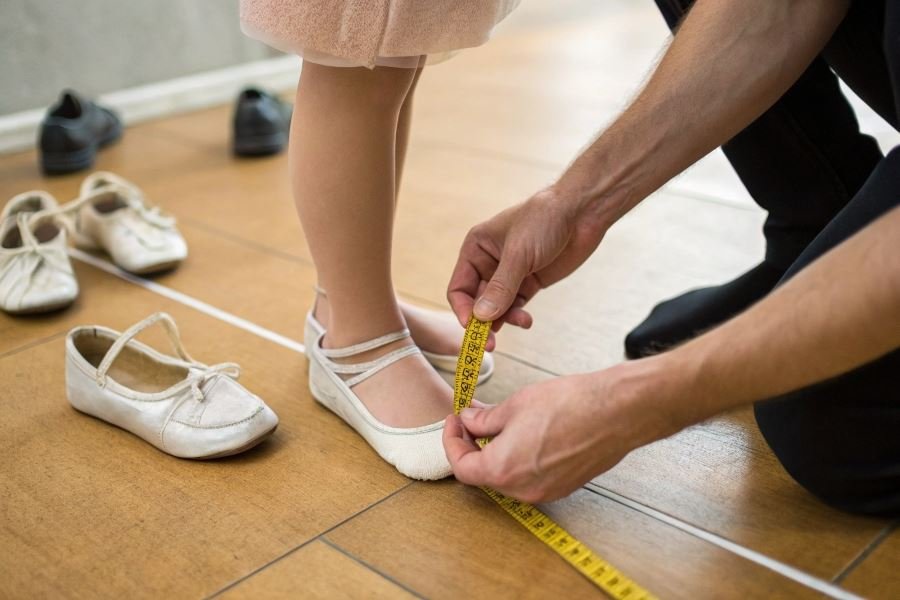 2499-perfect-fit-kids-ballet-shoes-guide