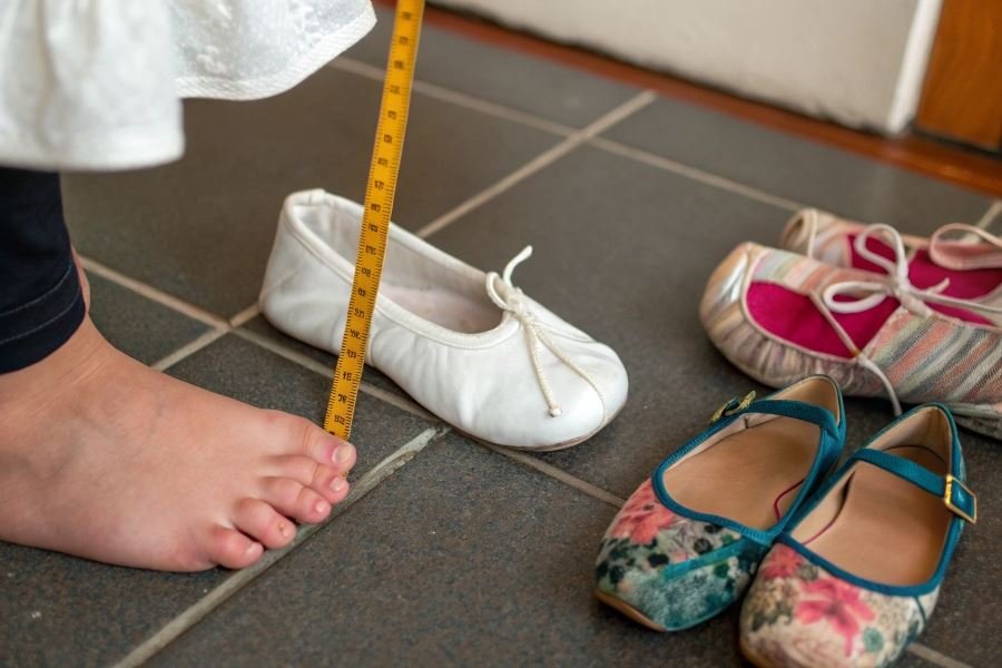 2505-gymnastics-shoes-for-young-talents