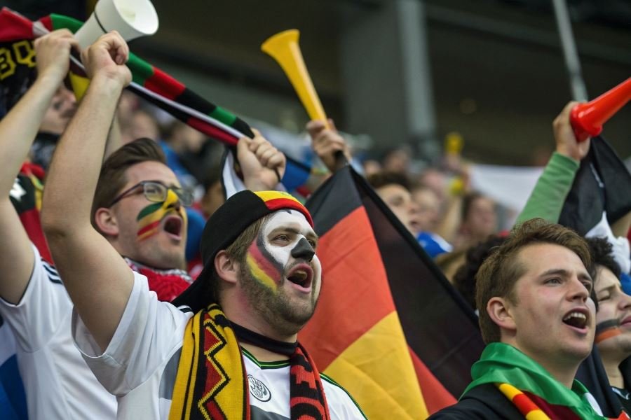 2522-ultimate-stadium-fan-atmosphere-guide