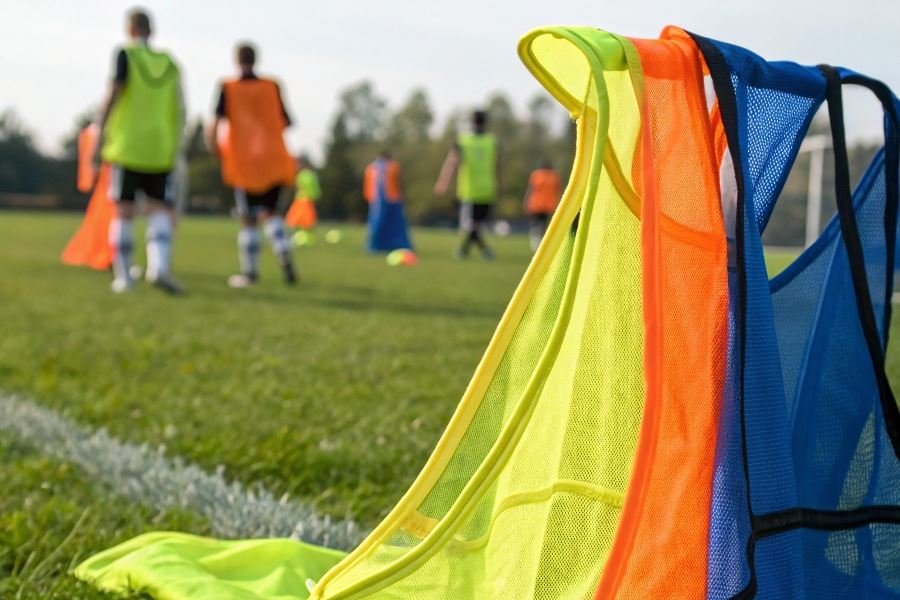 2541-football-training-bibs-color-magic