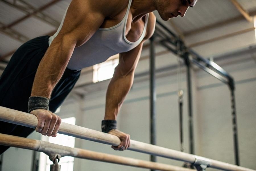 617-parallel-bars-body-transformation