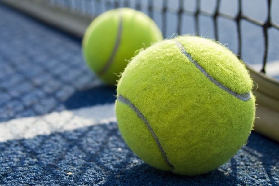 79-tennis-to-padel-ball-evolution