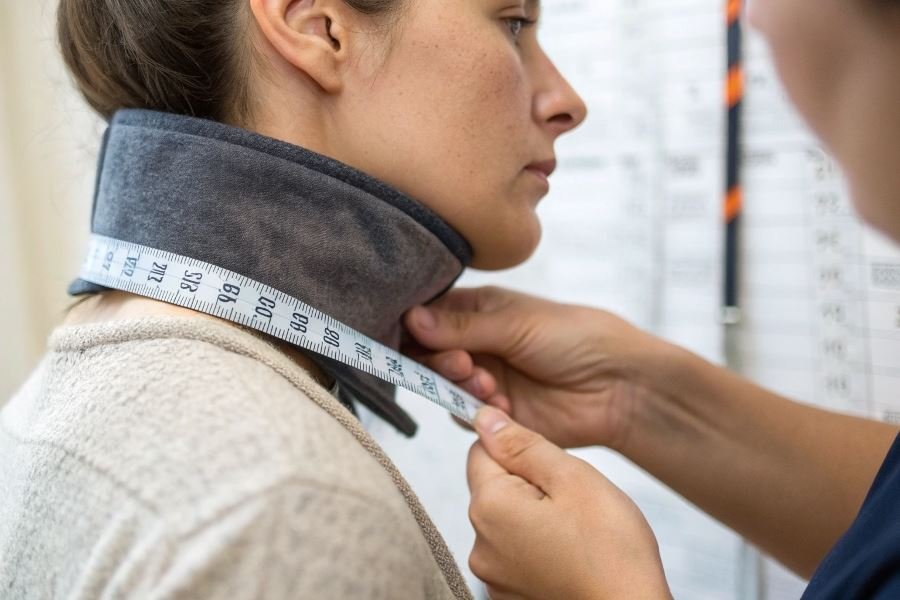 945-neck-protection-size-matters-sports