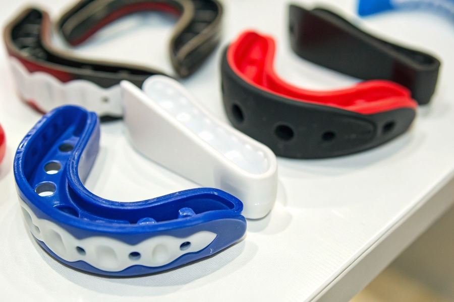 970-sports-mouthguards-protection-guide
