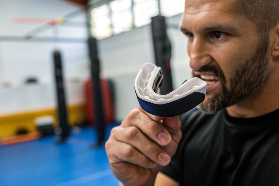 971-champion-mouthguard-martial-arts-protection