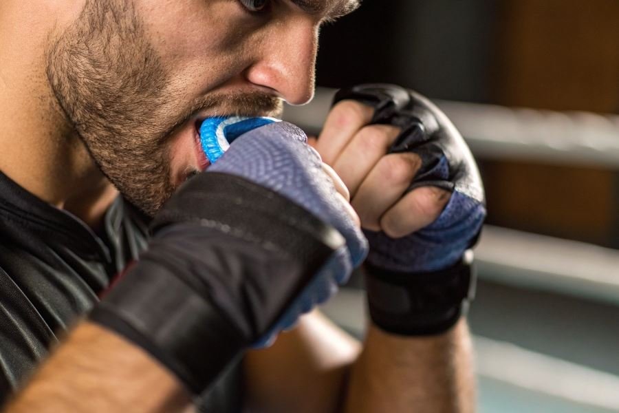 973-boxing-mouthguards-for-champion-smile