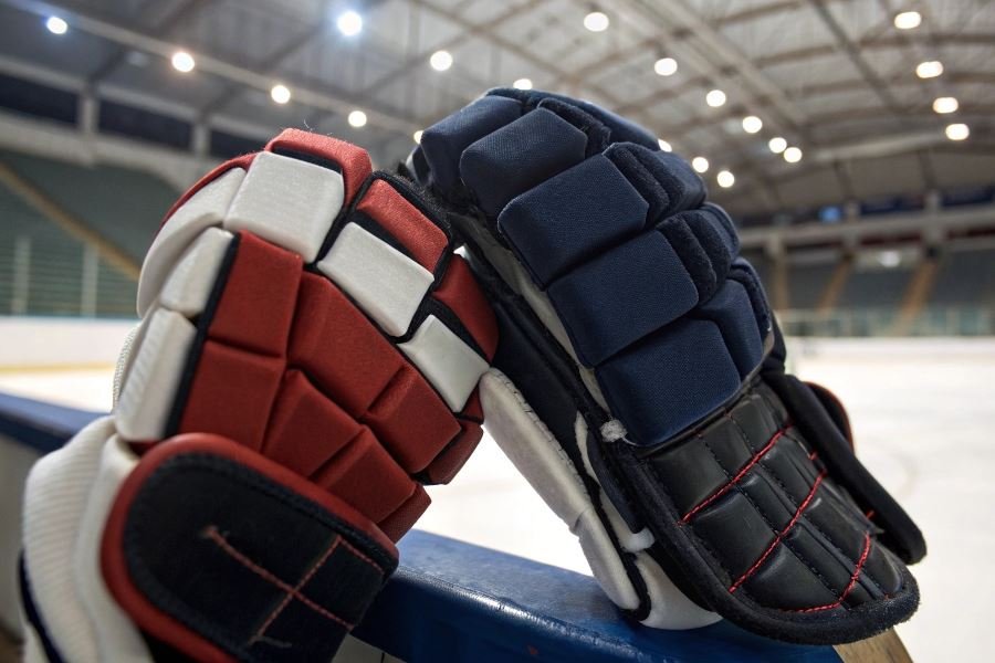 995-hockey-gloves-protection-comfort-budget